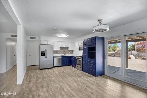 1505 S Beck Ave, Tempe, AZ, 85281-6403 | Card Image