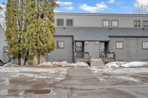 87 Cross Country Ln, Tannersville, PA, 18372-7946 | Card Image