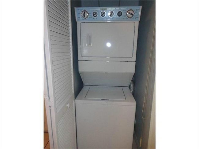 Stackable washer and dryer | Image 17