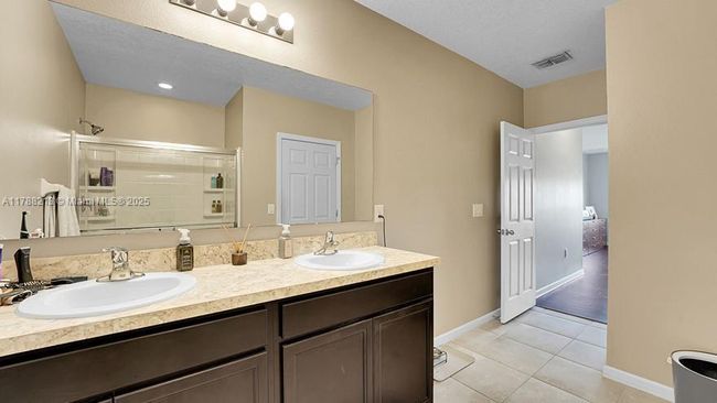 3113 Yellowstone Cir, House other with 3 bedrooms, 2 bathrooms and null parking in Fort Pierce FL | Image 13