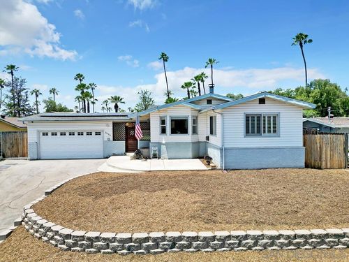 9066 Kay Jay Ln, Lakeside, CA, 92040-5212 | Card Image