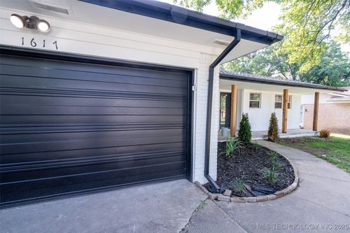 1617 S 111th East Ave, Tulsa, OK, 74128-4839 | Card Image