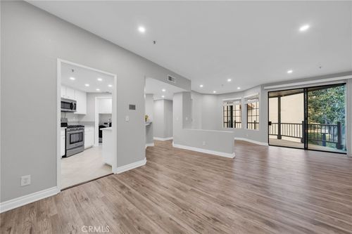 215-2559 Plaza Del Amo, Torrance, CA, 90503 | Card Image