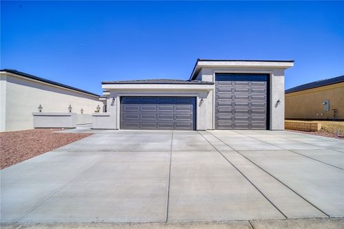 6081 S Greenhorn Dr, Fort Mohave, AZ, 86426-7048 | Card Image