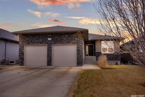 242 Wood Lily Dr, Moose Jaw, SK, S6J0A3 | Card Image