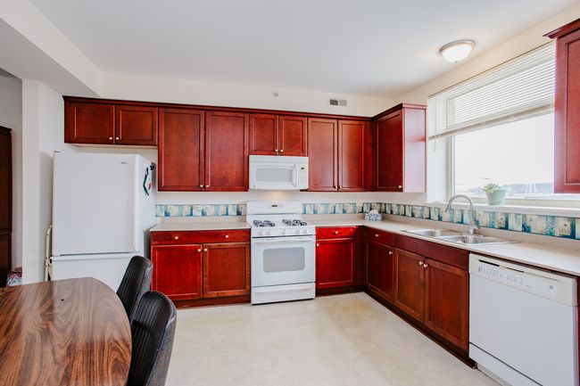 UNIT-314 - 8300 Callie Ave, Condo with 2 bedrooms, 2 bathrooms and 1 parking in Morton Grove IL | Image 9