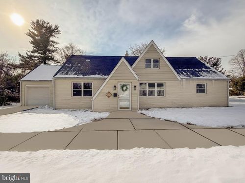 101 Walnut Ln, Yardley, PA, 19067-2027 | Card Image