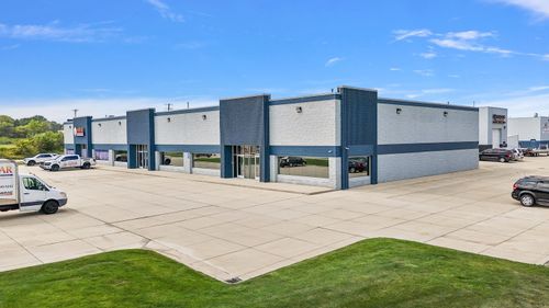 46262 Erb Drive, Macomb Township, MI, 48042 | Card Image