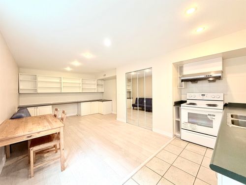 7760 Decourcy Cres, Richmond, BC, V7C4E9 | Card Image