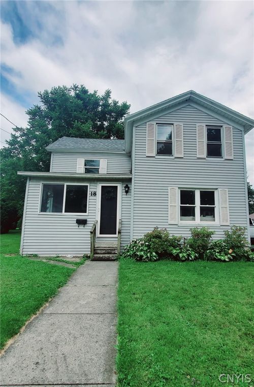 18 Maple St, Auburn, NY, 13021-4202 | Card Image