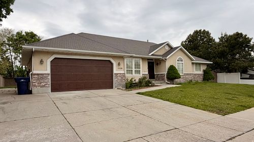 1528 E Buttercup Dr, Sandy, UT, 84092-3658 | Card Image