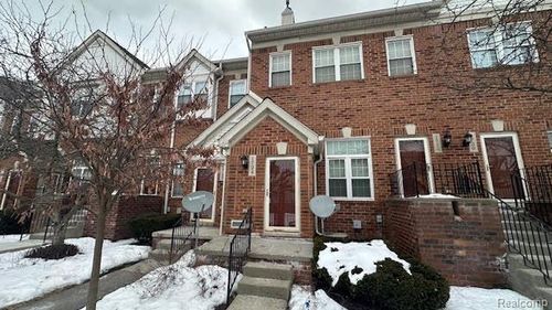 1724 Campau Farms Cir, Detroit, MI, 48207-5163 | Card Image