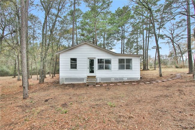View of front of property with entry steps | Image 18