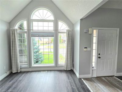 520 Pine Hollow Crt, House other with 5 bedrooms, 3 bathrooms and 5 parking in Kitchener ON | Image 3