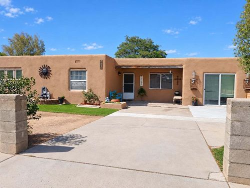 2119 Los Pinos Court, Santa Fe, NM, 87505 | Card Image
