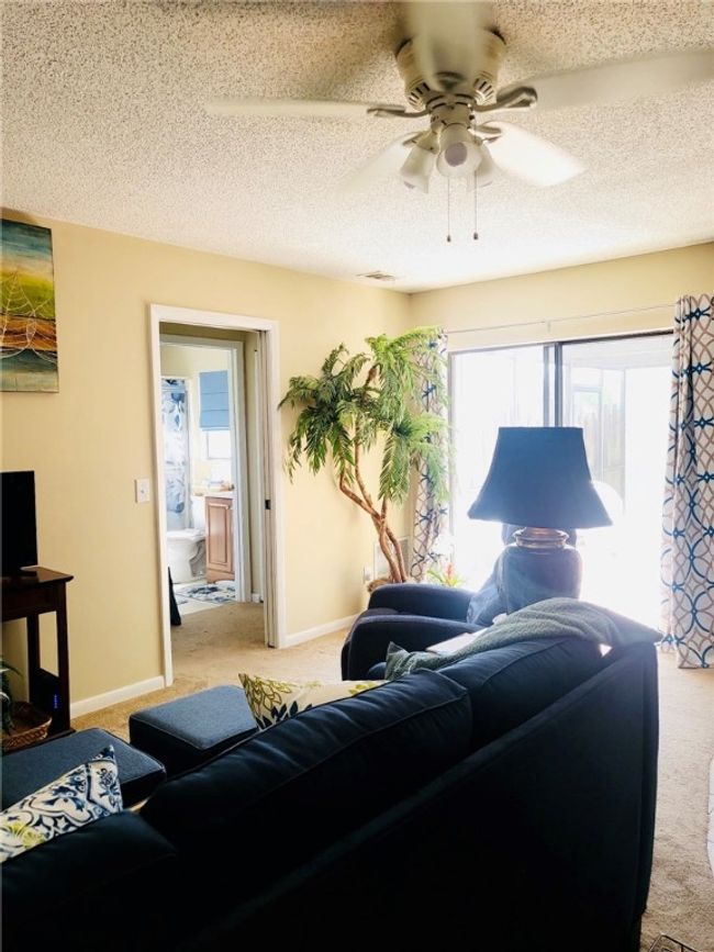 8C - 1123 Breezy Way, House attached with 2 bedrooms, 2 bathrooms and null parking in Sebastian FL | Image 9