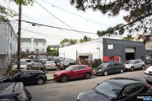 12 Hennessey St, Newark, NJ, 07105-2407 | Card Image