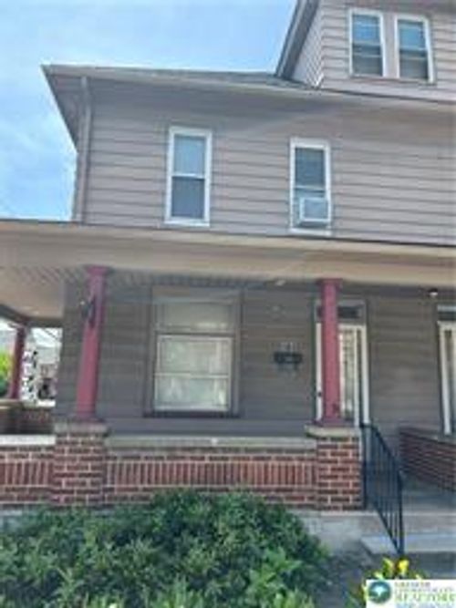 102 N Walnut St, Bath, PA, 18014-1106 | Card Image