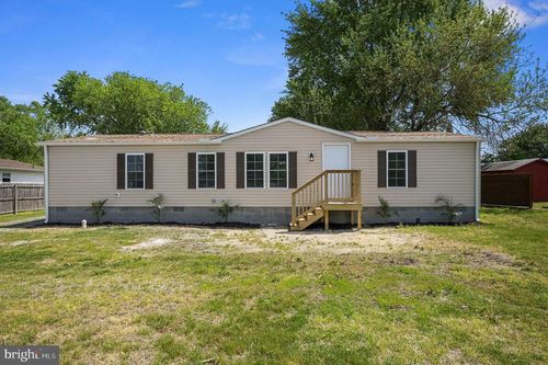 48 N Railroad Ave, Farmington, DE, 19950-2186 | Card Image