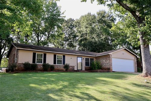 710 Farish St, Opelika, AL, 36801-4761 | Card Image
