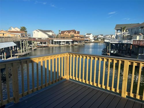 306 Isles End Rd, Tiki Island, TX, 77554-6146 | Card Image