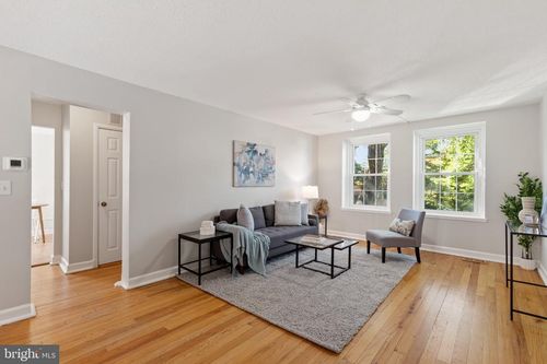 a2-2818 S Abingdon St, ARLINGTON, VA, 22206-1362 | Card Image