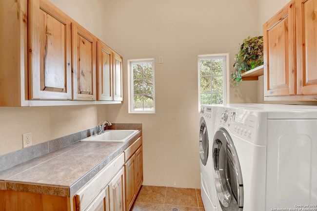 397 Secret Way, House other with 3 bedrooms, 3 bathrooms and null parking in Spring Branch TX | Image 33