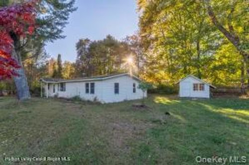 42 Dixon Ave, Woodstock, NY, 12498-1412 | Card Image