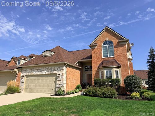 37126 Southwind Ct, Farmington Hills, MI, 48331-3786 | Card Image