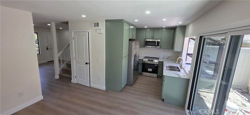 206-1700 W Cerritos Ave, Anaheim, CA, 92804-6180 | Card Image
