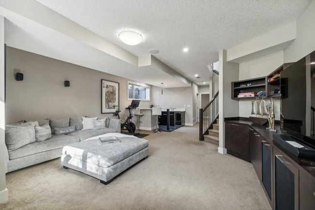 1721 44 Avenue Sw, Home with 4 bedrooms, 3 bathrooms and 2 parking in Calgary AB | Image 30