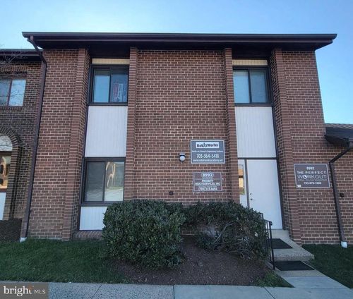 6-8992 Fern Park Dr, Burke, VA, 22015-1600 | Card Image