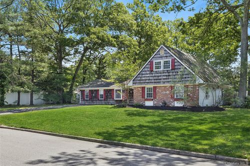 45 Winside Ln, Coram, NY, 11727-1134 | Card Image