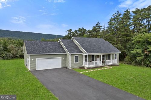 61 Mdg Way, BERKELEY SPRINGS, WV, 25411-7210 | Card Image