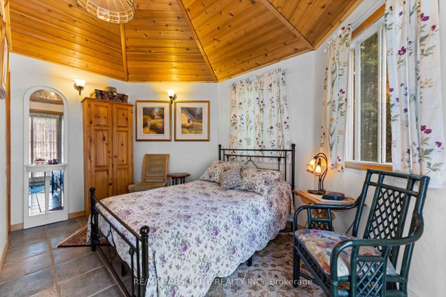 1384 C Centennial Lake Rd, House other with 3 bedrooms, 2 bathrooms and 3 parking in Calabogie ON | Image 19