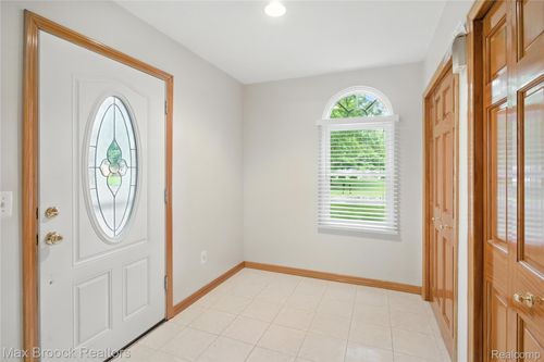 8815 Ball St, Plymouth, MI, 48170-4001 | Card Image