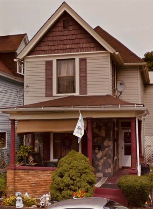 920 13th St, Beaver Falls, PA, 15010-4212 | Card Image