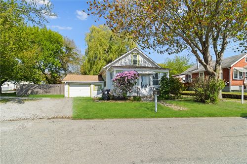 10 Progress St, Warwick, RI, 02889-5815 | Card Image