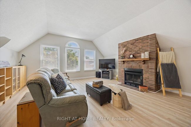 123 Ravenscroft Rd, House other with 5 bedrooms, 4 bathrooms and 3 parking in Ajax ON | Image 11