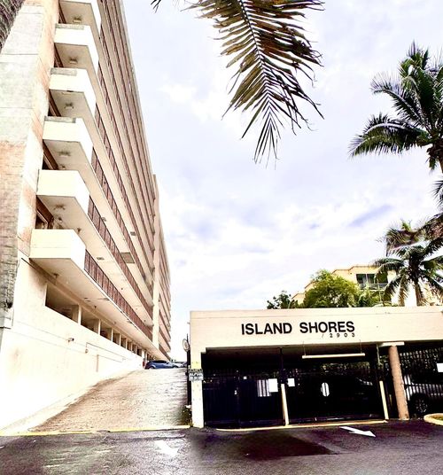apt-208-2903 Ne 163rd St, North Miami Beach, FL, 33160-4411 | Card Image
