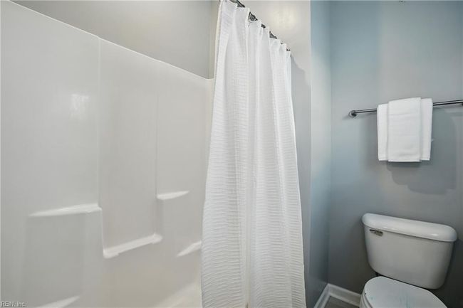 637 Middleton Way, House other with 5 bedrooms, 4 bathrooms and null parking in Chesapeake VA | Image 26