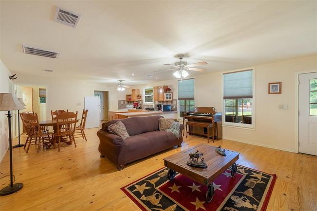 17042 State Highway 21 E, Home with 7 bedrooms, 9 bathrooms and 3 parking in Grapeland TX | Image 41