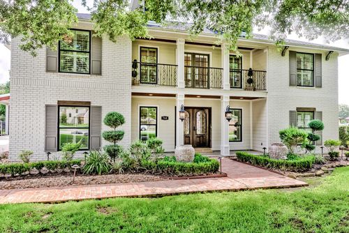 760 Baker Ave, Port Neches, TX, 77651-4316 | Card Image
