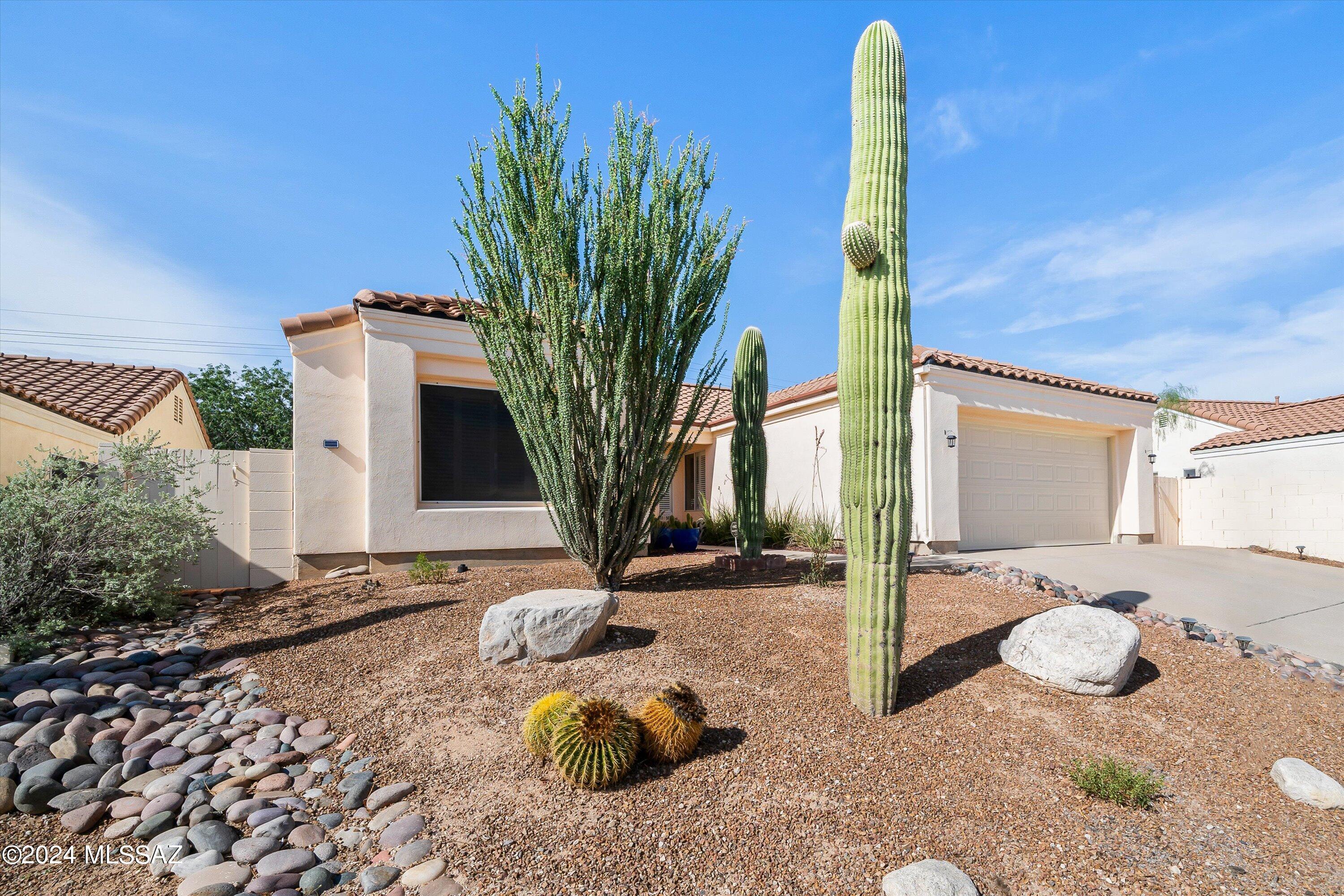 Desert Bend Loop, Tucson, AZ 85742