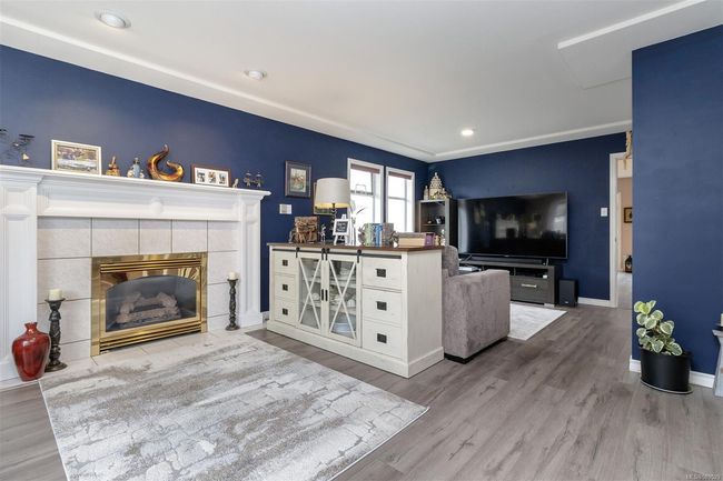 5958 Tweedsmuir Cres, House other with 3 bedrooms, 2 bathrooms and 4 parking in Nanaimo BC | Image 5