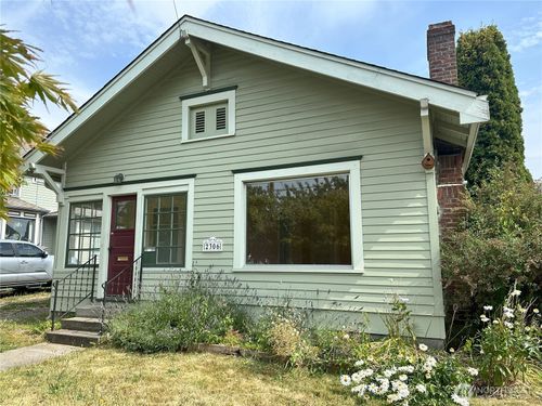 2306 C St, Bellingham, WA, 98225-3626 | Card Image