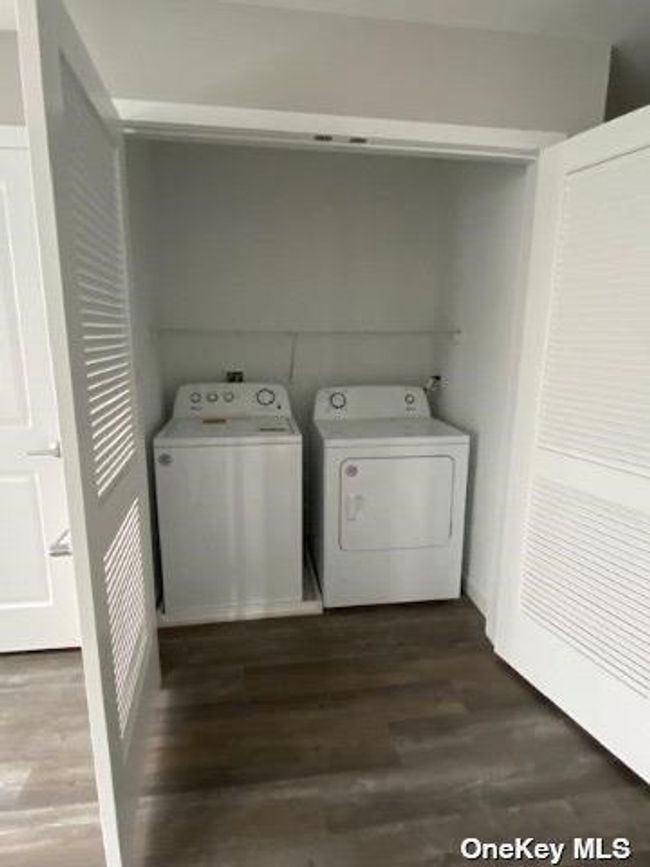 UNIT-6 - 221 Eastview Dr, Condo with 2 bedrooms, 2 bathrooms and 2 parking in Central Islip NY | Image 7
