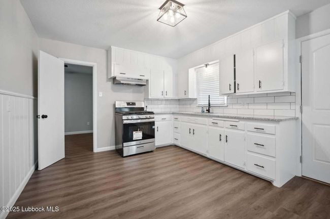 2004 45 Th St, House other with 3 bedrooms, 1 bathrooms and null parking in Lubbock TX | Image 6