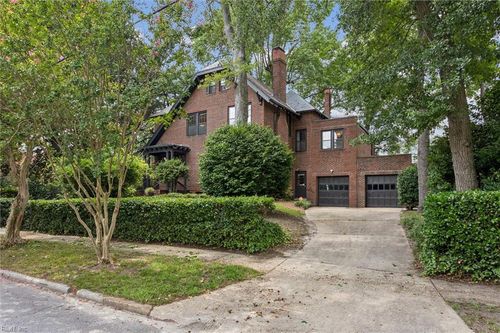 4005 Gosnold Ave, Norfolk, VA, 23508-2917 | Card Image