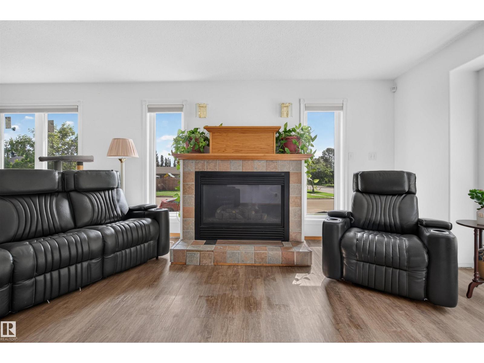 Residential in Camrose 4